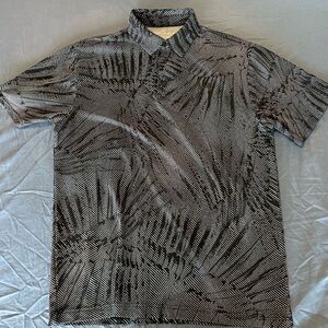 Under‎ Armour Black and White Graphic Shirt